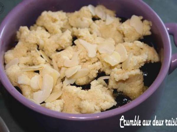 CRUMBLE AUX DEUX RAISINS - Préparation etape 5