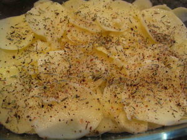 Grillades de porc, pommes boulangère - Préparation etape 4