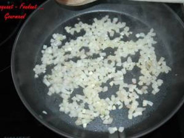 GIGOT d'AGNEAU FARCI en CROÛTE d'HERBES - Préparation etape 2