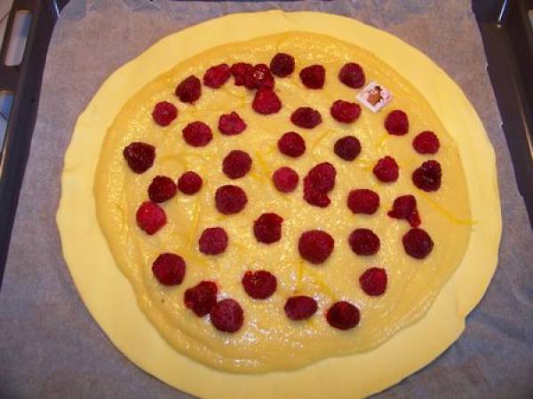 Galette des rois frangipane citron framboise. - Préparation etape 7