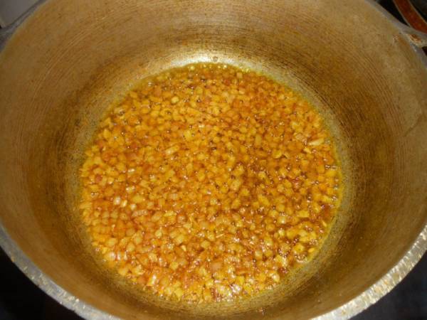 Tajine de poulet aux olives et petits oignons - Préparation etape 2