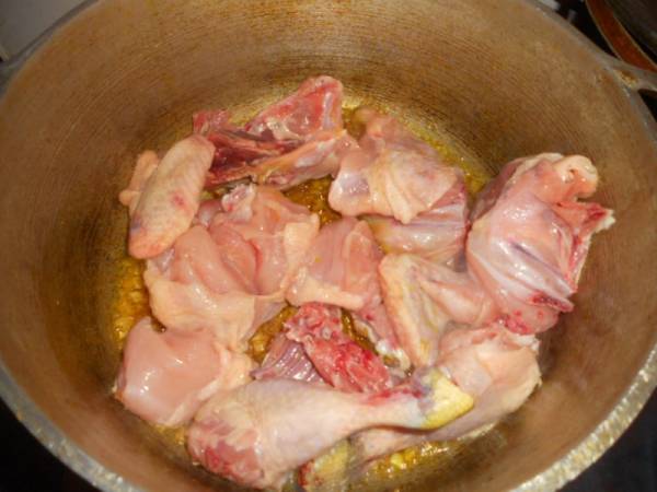 Tajine de poulet aux olives et petits oignons - Préparation etape 3