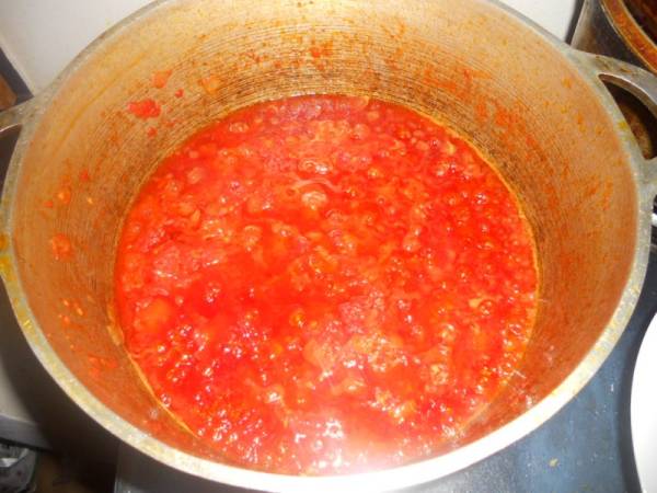 Poulet aux tomates confites, amandes, cannelle et miel - Préparation etape 6