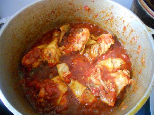 Poulet aux tomates confites, amandes, cannelle et miel - Préparation etape 7