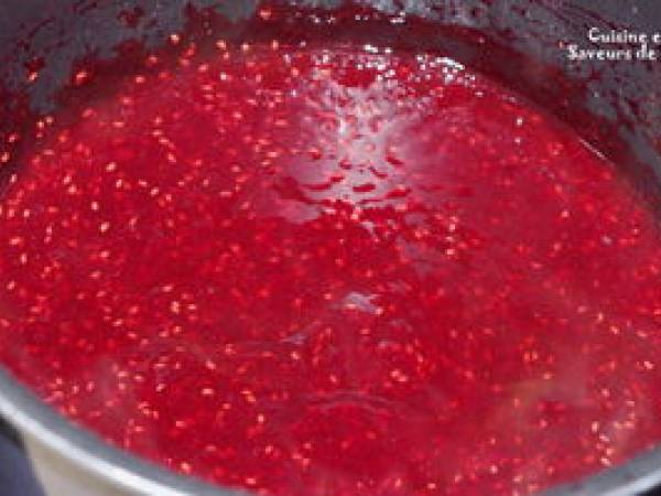 Bavarois framboise et vanille - Préparation etape 5