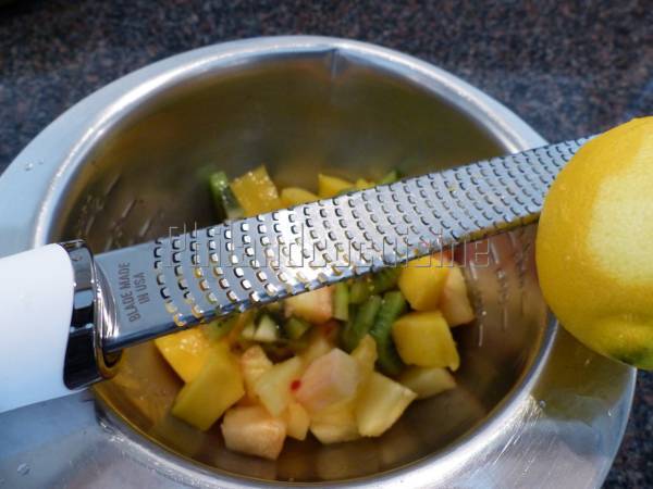 Crème au chocolat blanc sur un lit de fruits frais - Préparation etape 3