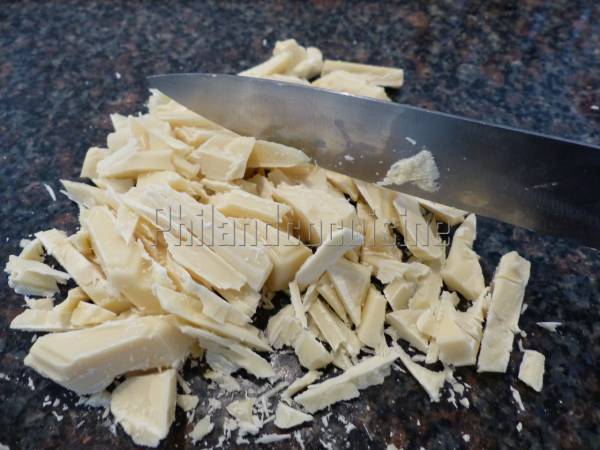 Crème au chocolat blanc sur un lit de fruits frais - Préparation etape 5