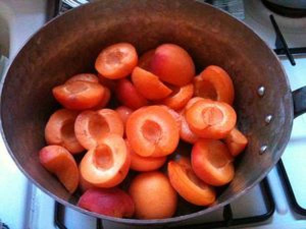 Confiture d'abricots aux fleurs de sureau - Préparation etape 3