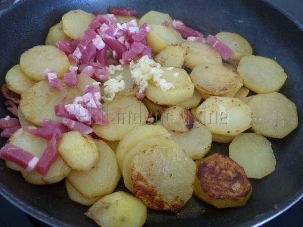 Tartiffade de pommes de terre au saint-nectaire et au cantal - Préparation etape 4