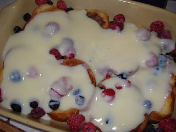 Gratin de pain perdu aux fruits rouges - Préparation etape 7