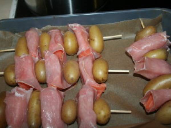 Brochettes de saumon au bacon et grenailles + Merci Loustika - Préparation etape 5