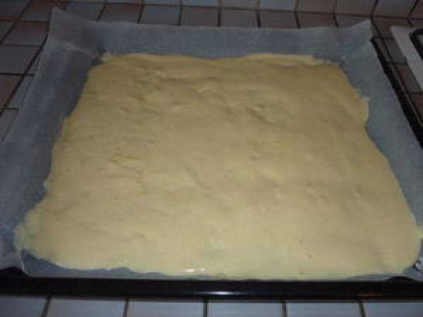 Gâteau roulé à la confiture de pêches - Préparation etape 4