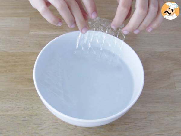 Panna Cotta à la vanille et son coulis de framboises - Préparation etape 1