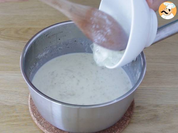 Panna Cotta à la vanille et son coulis de framboises - Préparation etape 4