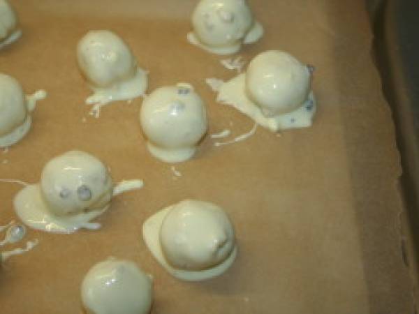 Chocolats fourrés au massepain et pistaches - Préparation etape 3