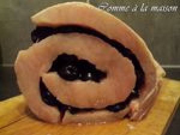 Rôti de porc farci aux olives et jambon cru - Préparation etape 2