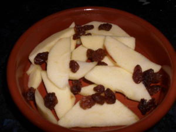 CASSOLETTE AUX POMMES ET RAISINS SECS - Préparation etape 1