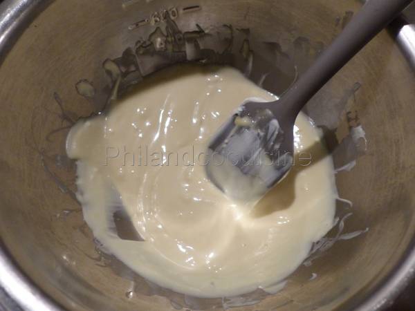 Japanese Cotton Cheesecake au chocolat blanc ou gâteau aux 3 ingrédients et sans gluten - Préparation etape 1