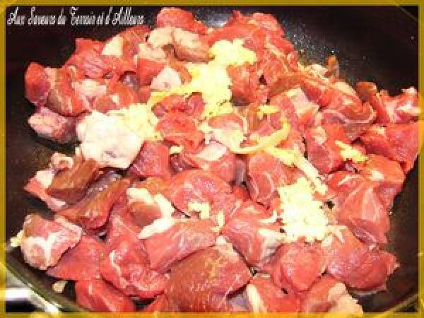 TAJINE D'AGNEAU AUX ABRICOTS ET AUX AMANDES - Préparation etape 5