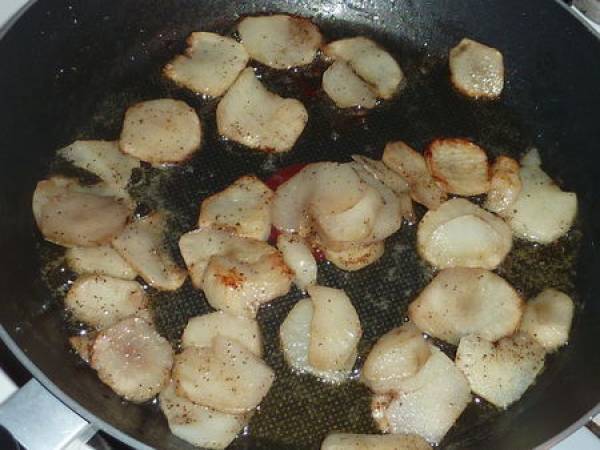 Omelette aux topinambours et aux noix de pétoncles - Préparation etape 2