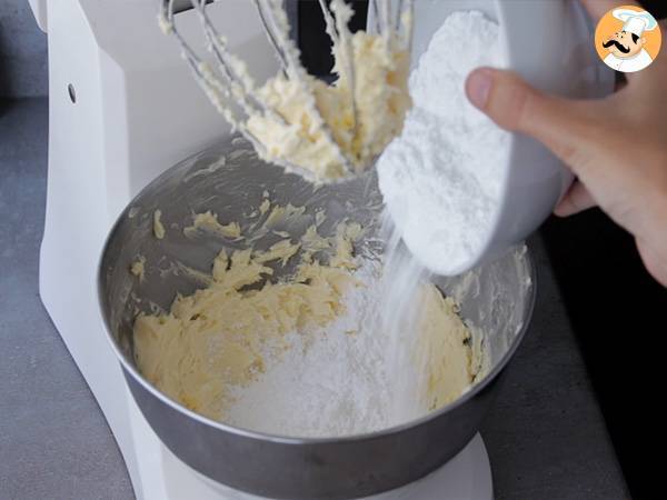 Gâteau en pâte à sucre PtitChef pas à pas et en video - Préparation etape 8