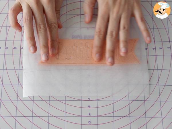 Gâteau en pâte à sucre PtitChef pas à pas et en video - Préparation etape 21