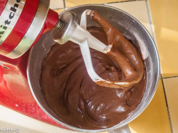 Gâteau de Pâques Kitkat - Préparation etape 1