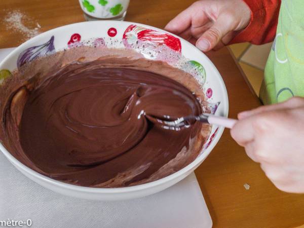 Gâteau de Pâques Kitkat - Préparation etape 2