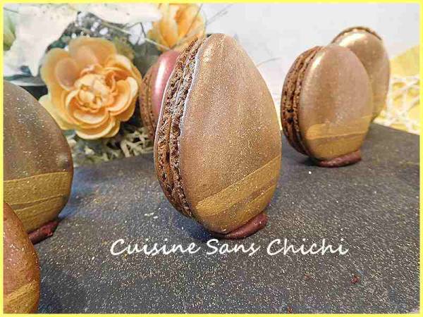 Macarons oeufs de Pâques à la ganache montée au chocolat - Préparation etape 17
