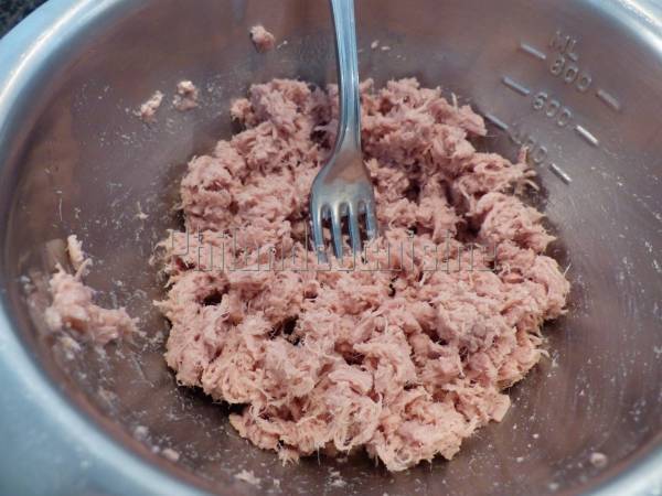 Rillettes de thon au boursin ail et fines herbes - Préparation etape 1