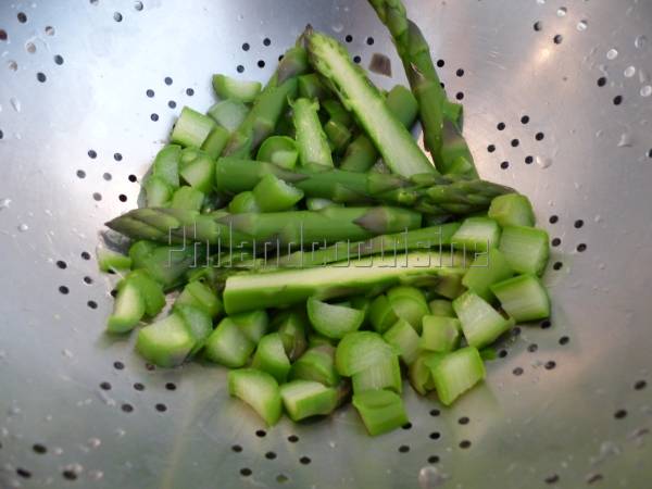 Flan d'asperges au parmesan et aux amandes - Préparation etape 3