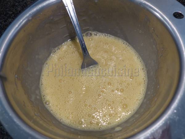 Muffins express à la banane et aux framboises (100 % healthy ) - Préparation etape 2