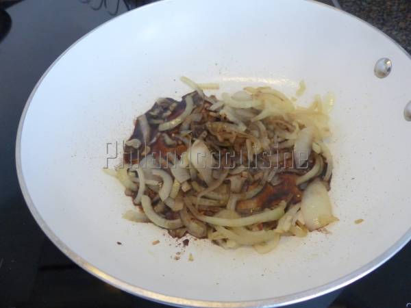 Penne au chorizo et aux olives - Préparation etape 2