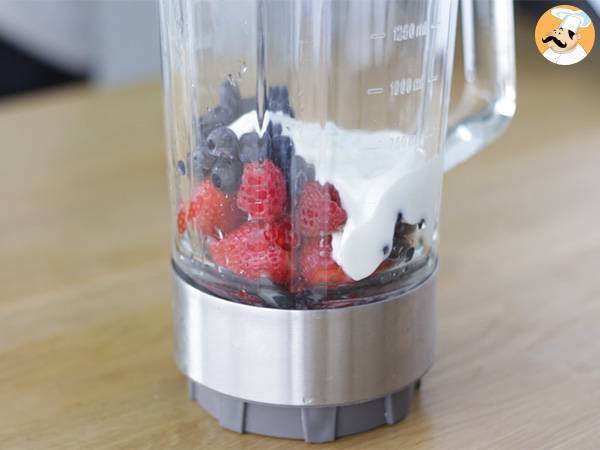 Smoothie Bowl aux fruits rouges - Préparation etape 1