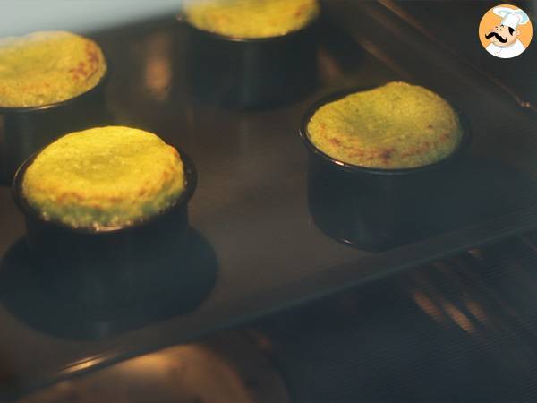 Moelleux de courgettes au cœur Kiri - Préparation etape 5