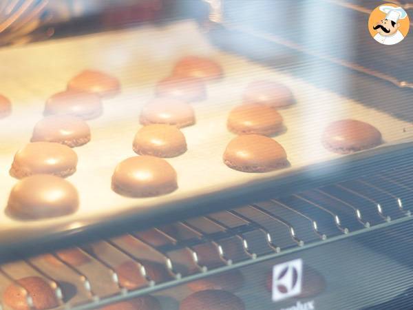 Macarons au chocolat, recette et conseils - Préparation etape 6