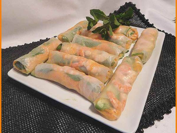 Rouleaux de printemps, avocat, carotte, crevette - Préparation etape 7