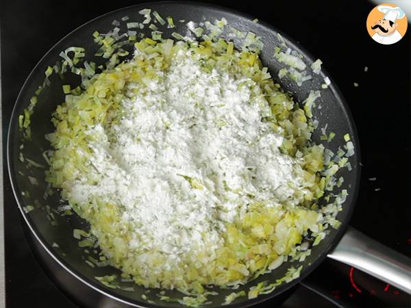 Tarte aux poireaux (6 étapes faciles et vidéo) - Préparation etape 2