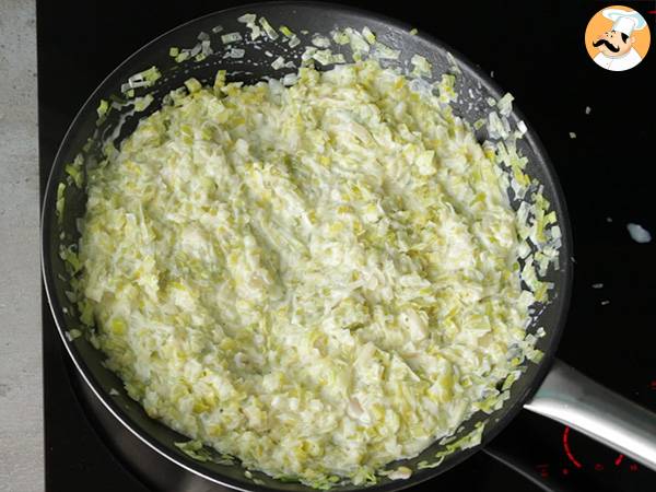 Tarte aux poireaux (6 étapes faciles et vidéo) - Préparation etape 3