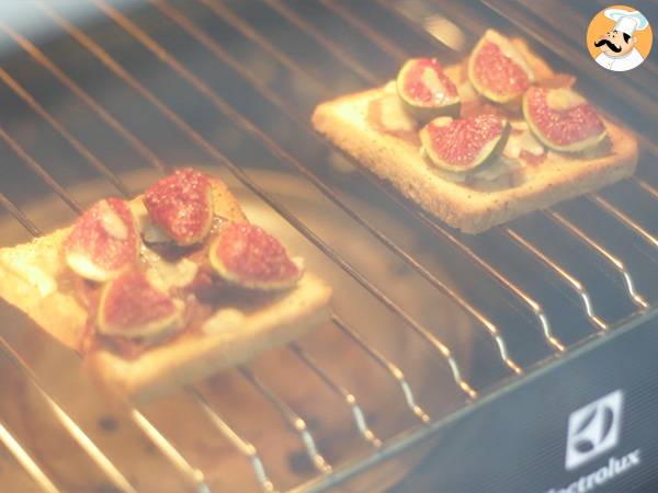 Bruschetta aux figues, parmesan et jambon de Parme - Préparation etape 4