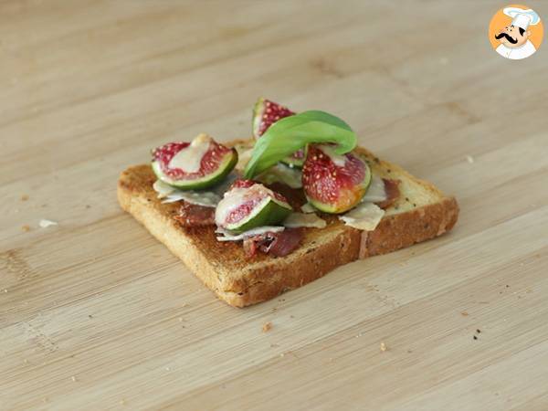 Bruschetta aux figues, parmesan et jambon de Parme - Préparation etape 5