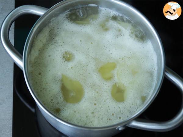 Tartiflette savoyarde traditionnelle - Préparation etape 1