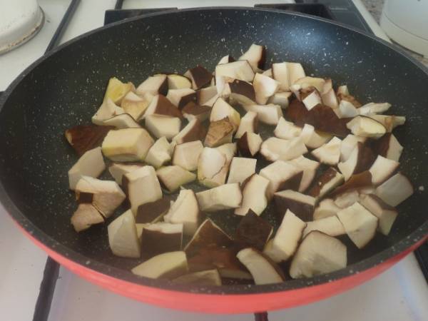 Butternut aux cèpes (ou au chorizo ou aux lardons) - Préparation etape 5