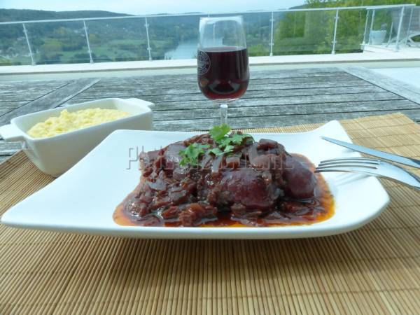 Diots de Savoie sauce aux tomates séchées et au vin rouge - Préparation etape 4