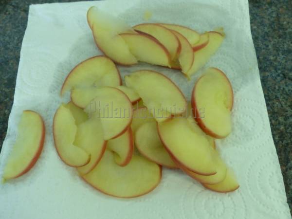 Roses feuilletées aux pommes et à la crème d'amande - Préparation etape 2