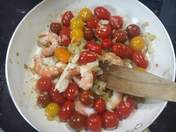 Crumble de tomates cerise et crevettes - Préparation etape 3
