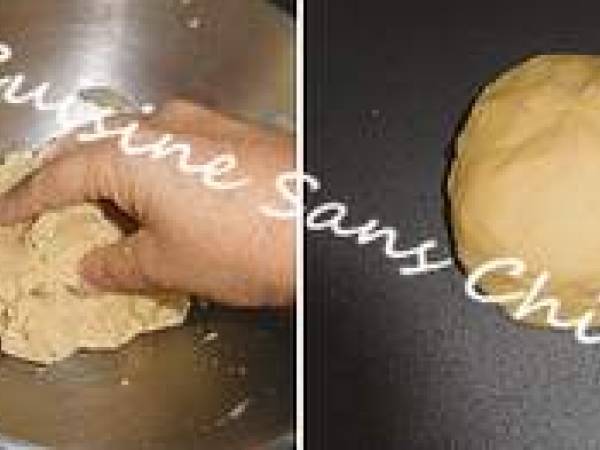 Dessert d'automne aux pommes, glaçage miroir caramel. - Préparation etape 3