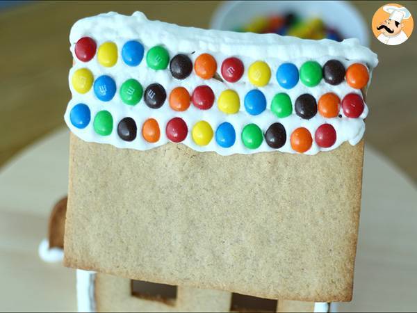 Maison en pain d'épices pour Noël - Préparation etape 10