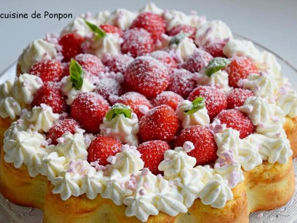 Gâteau à la ricotta parfumé à la badiane et garni de fraises et chantilly - Préparation etape 1