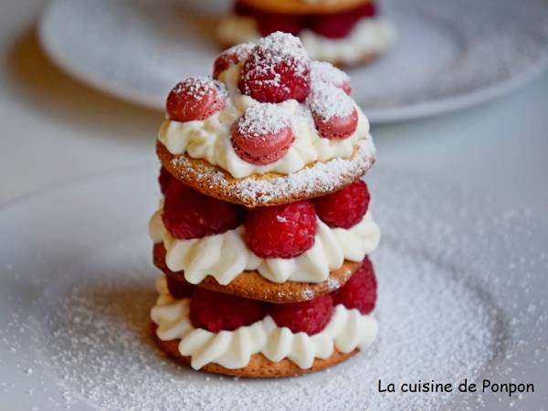 Étages de framboises, de dacquoises et chantilly - Préparation etape 3